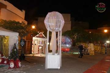 La alcaldesa de Telde alaba el ambiente mágico de la Casa de la Navidad/Francisco Javier Santana y TA.